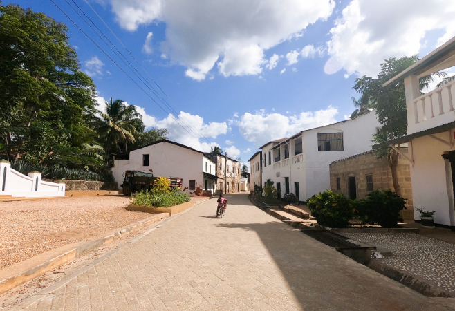 Mikindani is a secluded, old Swahili town with unique architecture, a mix of local and Arabic influences, and a historic port. Mikindani is a secluded, old Swahili town with unique architecture, a mix of local and Arabic influences, and a historic port.