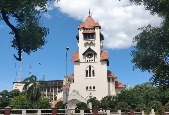 A striking edifice, with a red-roofed belfry overlooking the water, a rather classic Gothic-style interior, and a marvellous, new handmade organ, this is one of the city’s major landmarks A striking edifice, with a red-roofed belfry overlooking the water, a rather classic Gothic-style interior, and a marvellous, new handmade organ, this is one of the city’s major landmarks