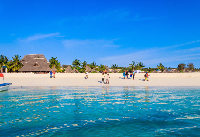 These months offer ideal weather with clear skies, calm seas, and pleasant temperatures