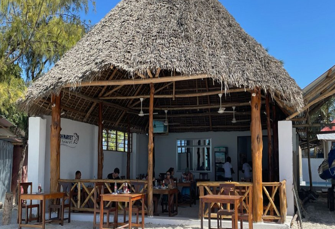 Fish Market offers fresh seafood, unique juices, friendly staff, and a beachfront location with sunset views, and is near the fish market Fish Market offers fresh seafood, unique juices, friendly staff, and a beachfront location with sunset views, and is near the fish market