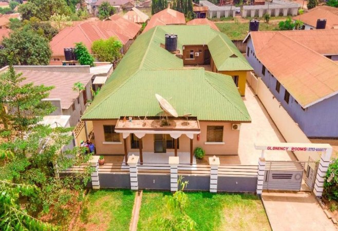 Glonency 88 hotel features a garden, shared lounge, a restaurant and bar in Morogoro