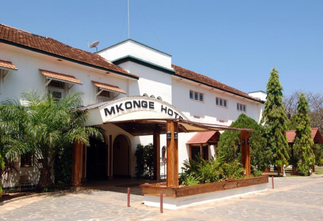 Mkonge Hotel in Tanga offers a private beach area, beachfront, a swimming pool with a view, and a lush garden