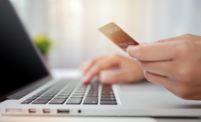 Tourists can pay the visa fee online as they finalize their application Tourists can pay the visa fee online as they finalize their application